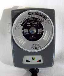 Sixtomat electronic